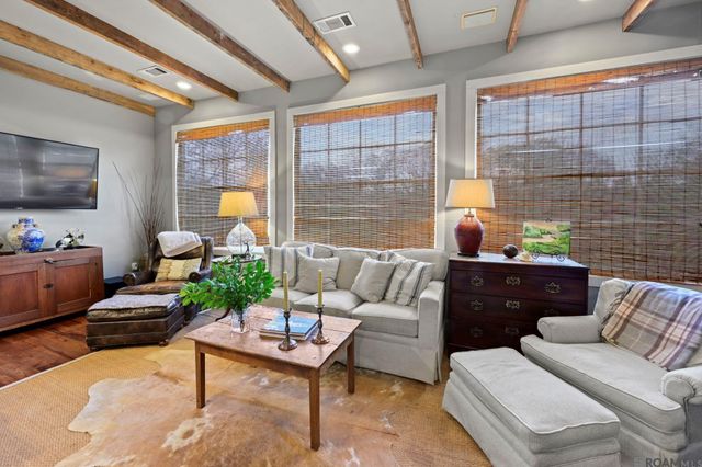 11816 Ferdinand St, St Francisville, LA 70775