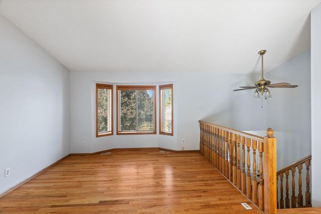 9337 Jeffery Court S, Cottage Grove, MN 55016