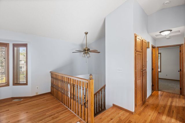 9337 Jeffery Court S, Cottage Grove, MN 55016
