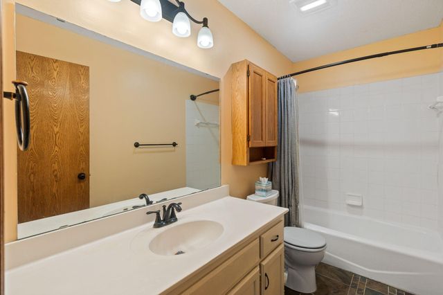 9337 Jeffery Court S, Cottage Grove, MN 55016