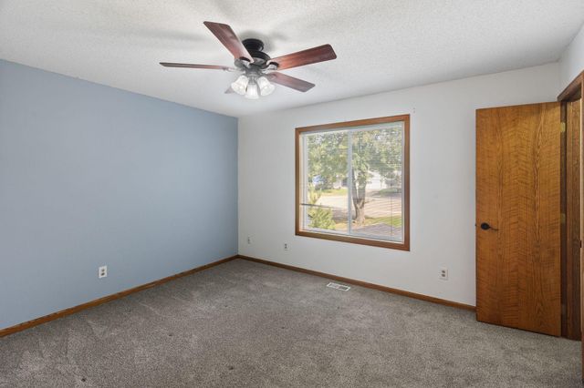 9337 Jeffery Court S, Cottage Grove, MN 55016