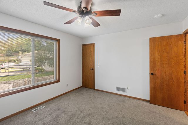 9337 Jeffery Court S, Cottage Grove, MN 55016
