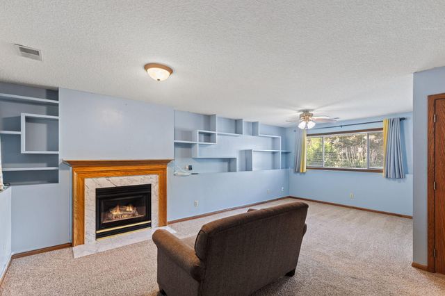 9337 Jeffery Court S, Cottage Grove, MN 55016