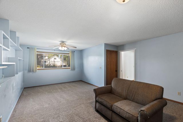 9337 Jeffery Court S, Cottage Grove, MN 55016