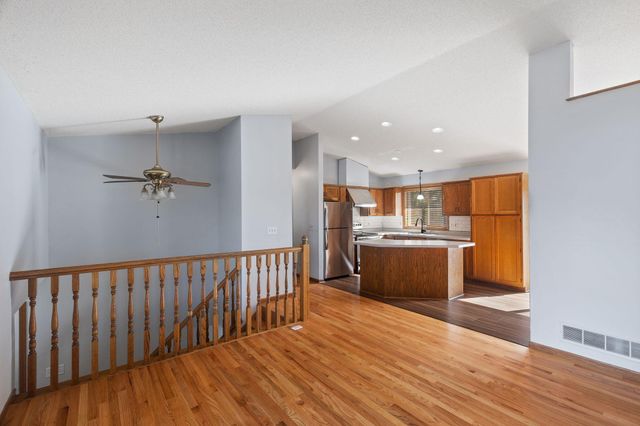 9337 Jeffery Court S, Cottage Grove, MN 55016