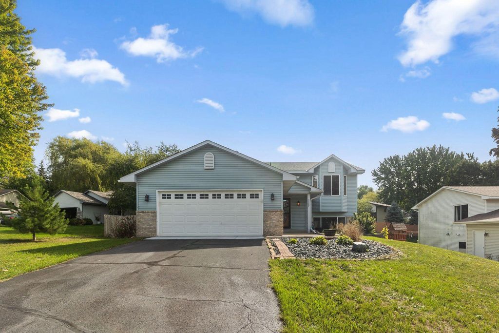 9337 Jeffery Court S, Cottage Grove, MN 55016