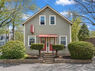 122 Governor Street 2, Providence, RI 02906