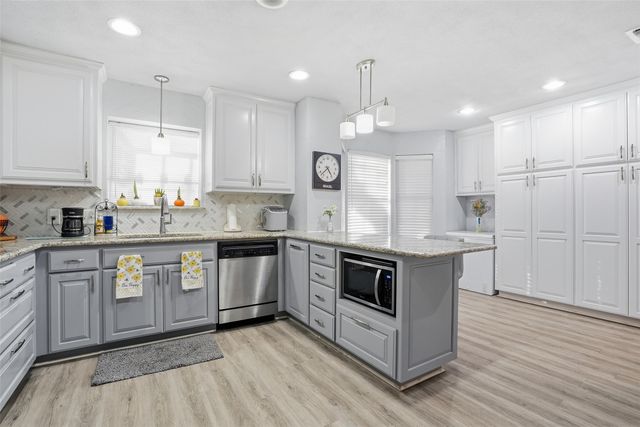 685 Cardinal Ridge Road, Burleson, TX 76028