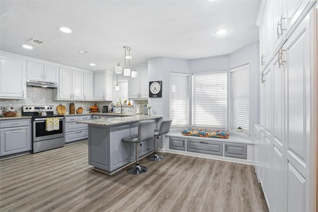 685 Cardinal Ridge Road, Burleson, TX 76028