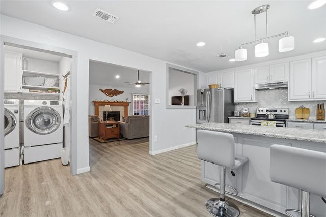 685 Cardinal Ridge Road, Burleson, TX 76028