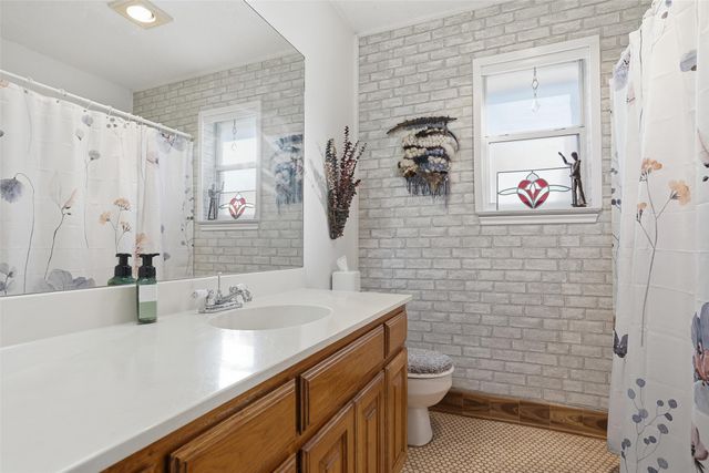 685 Cardinal Ridge Road, Burleson, TX 76028