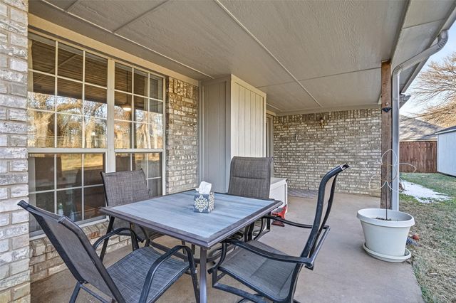 685 Cardinal Ridge Road, Burleson, TX 76028