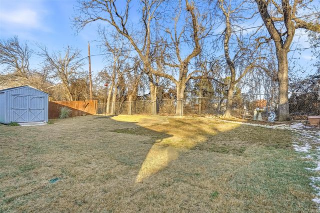 685 Cardinal Ridge Road, Burleson, TX 76028