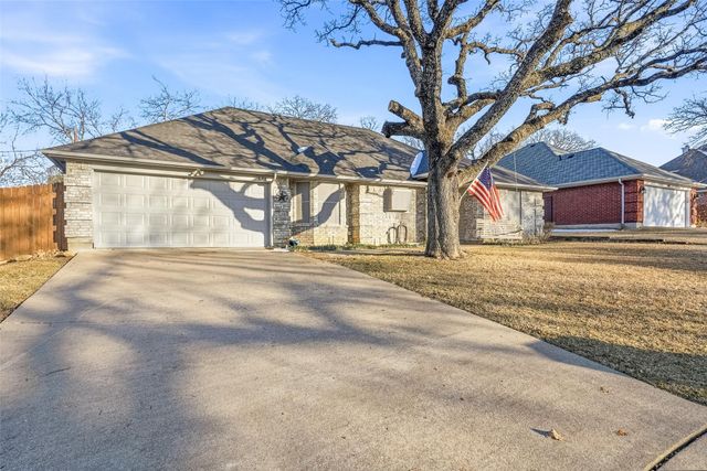 685 Cardinal Ridge Road, Burleson, TX 76028