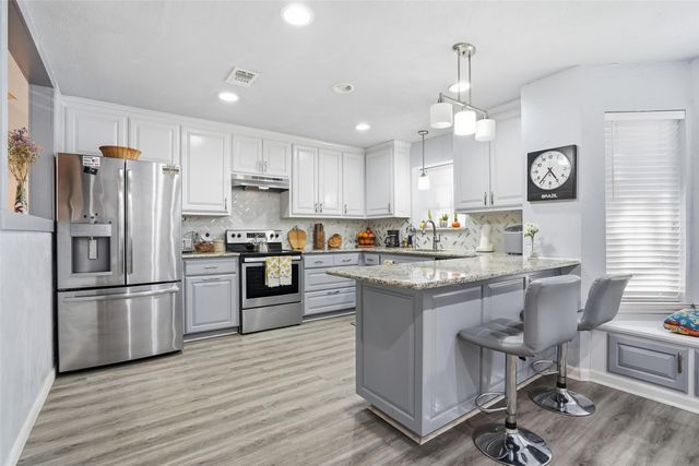 685 Cardinal Ridge Road, Burleson, TX 76028