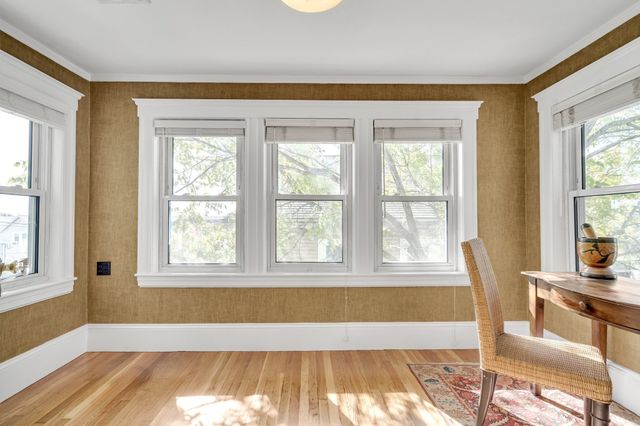 30 Oakley Rd 2, Watertown, MA 02472