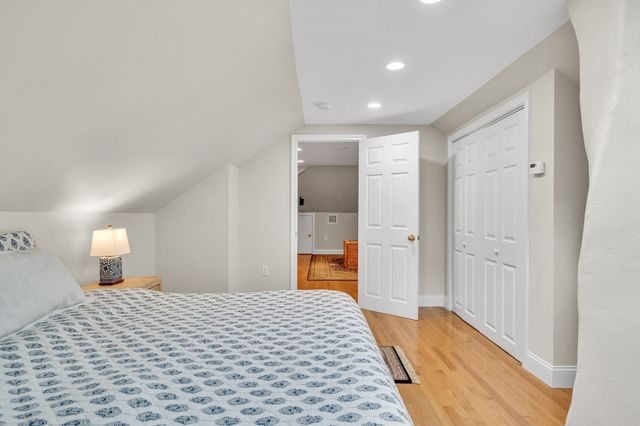 30 Oakley Rd 2, Watertown, MA 02472