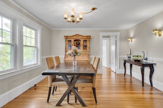 30 Oakley Rd 2, Watertown, MA 02472