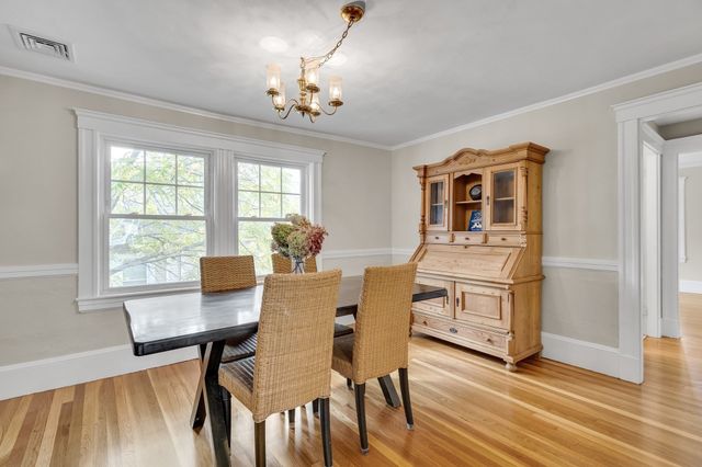 30 Oakley Rd 2, Watertown, MA 02472