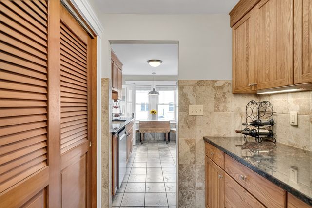 30 Oakley Rd 2, Watertown, MA 02472