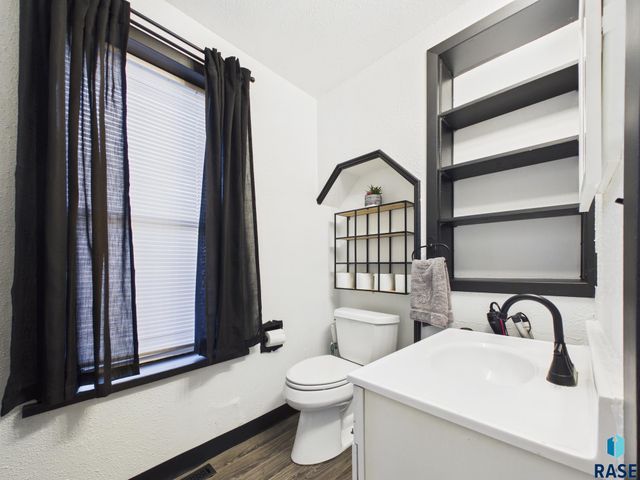 314 N Fairfax Ave Avenue, Sioux Falls, SD 57103