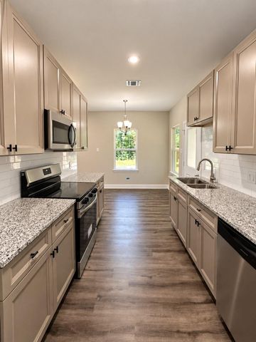 15634 Holly Drive, Montgomery, TX 77356