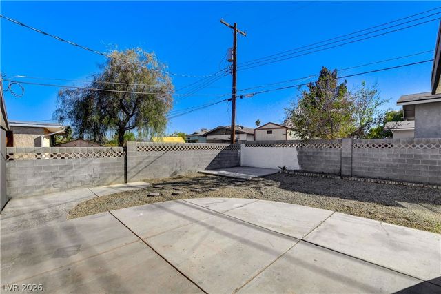 4999 Meredith Avenue, Las Vegas, NV 89121