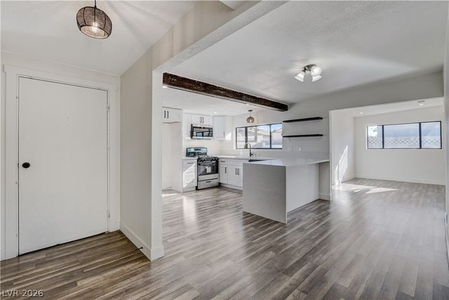 4999 Meredith Avenue, Las Vegas, NV 89121