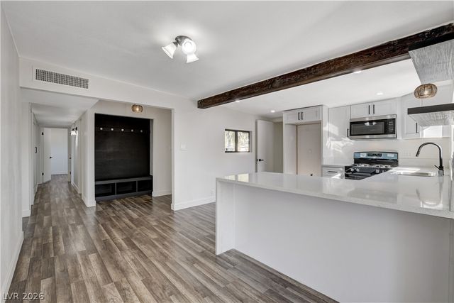 4999 Meredith Avenue, Las Vegas, NV 89121