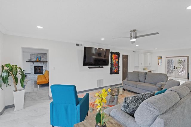166 BAYSIDE DRIVE, Clearwater Beach, FL 33767