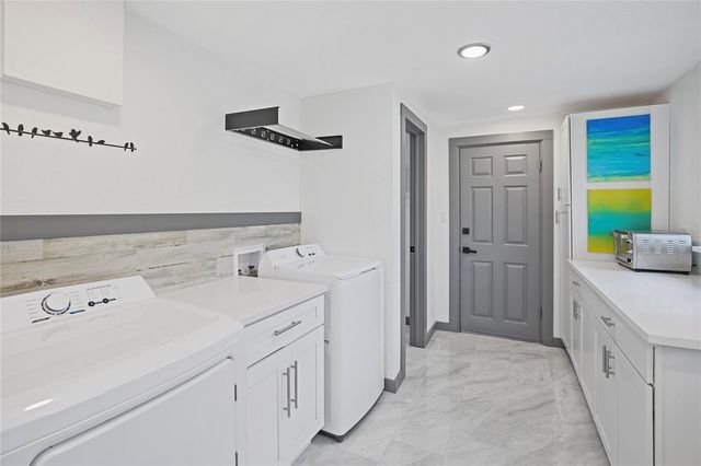 166 BAYSIDE DRIVE, Clearwater Beach, FL 33767