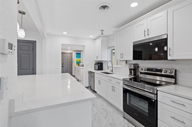 166 BAYSIDE DRIVE, Clearwater Beach, FL 33767