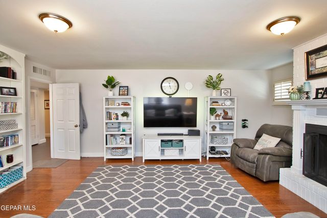 427 Castile Avenue, El Paso, TX 79912