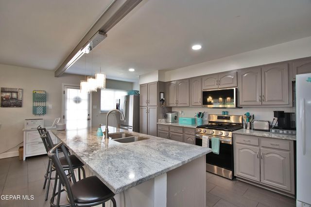 427 Castile Avenue, El Paso, TX 79912