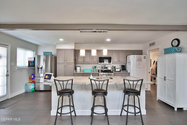 427 Castile Avenue, El Paso, TX 79912