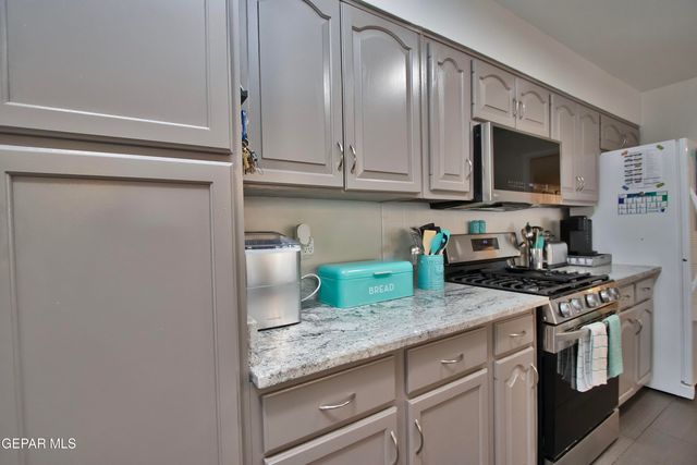 427 Castile Avenue, El Paso, TX 79912