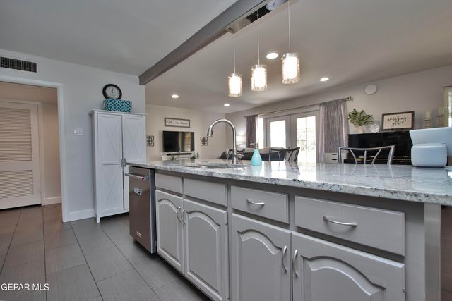 427 Castile Avenue, El Paso, TX 79912