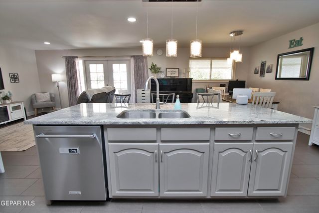 427 Castile Avenue, El Paso, TX 79912