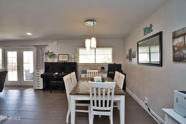 427 Castile Avenue, El Paso, TX 79912