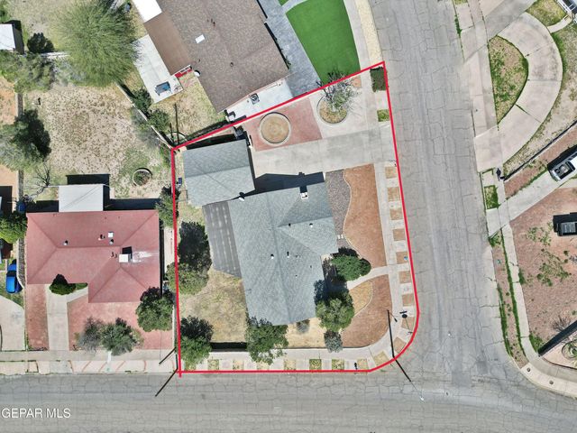 427 Castile Avenue, El Paso, TX 79912