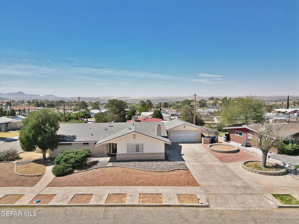 427 Castile Avenue, El Paso, TX 79912