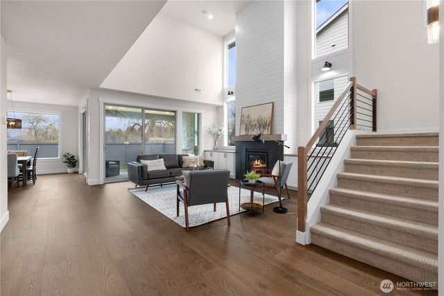 1632 Lockridge Loop E, Enumclaw, WA 98022