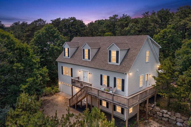8 Leeward Passage, Truro, MA 02666