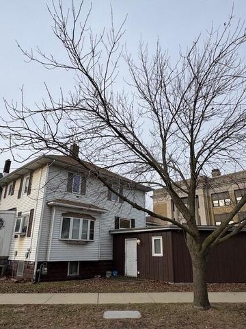 1811 New York Avenue, Whiting, IN 46394