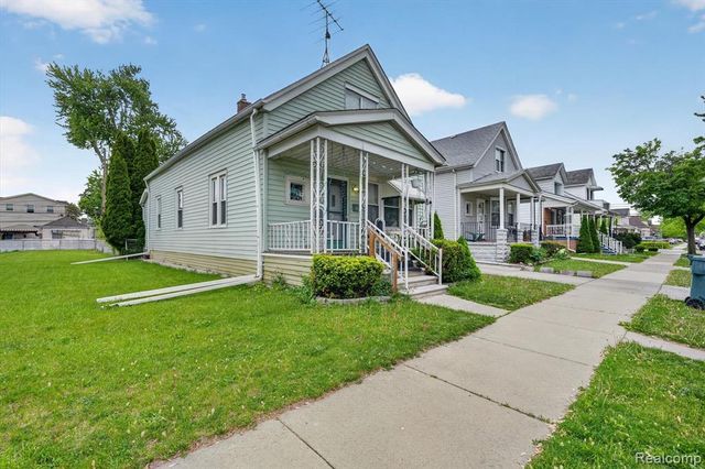 5424 Bingham St, Dearborn, MI 48126