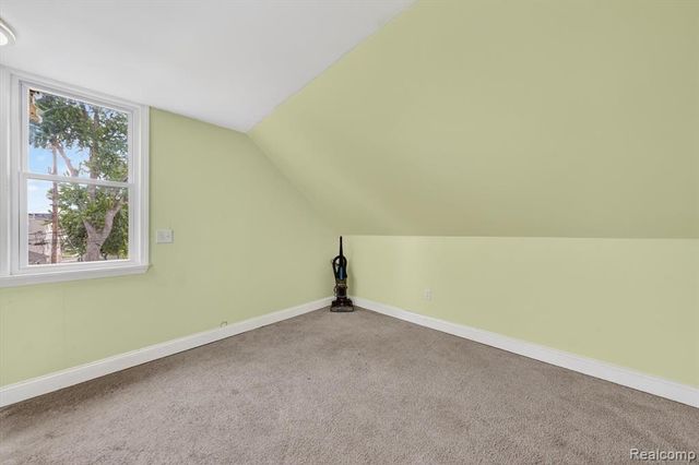 5424 Bingham St, Dearborn, MI 48126