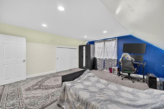 5424 Bingham St, Dearborn, MI 48126