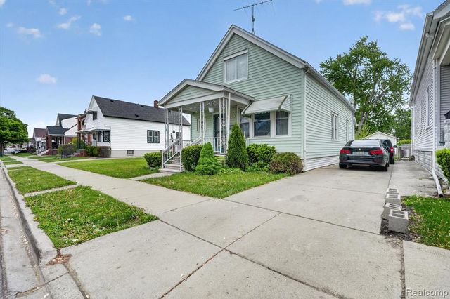 5424 Bingham St, Dearborn, MI 48126