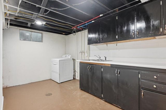 725 LORI Lane, Council Bluffs, IA 51503