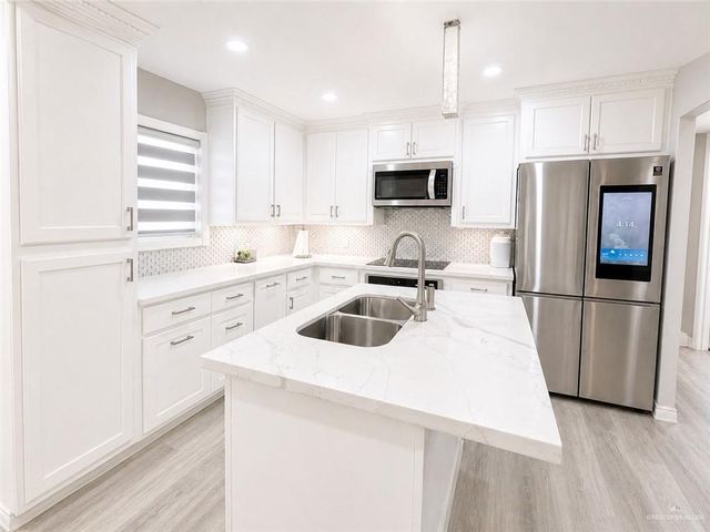2024 Loma Azul Street, San Juan, TX 78589